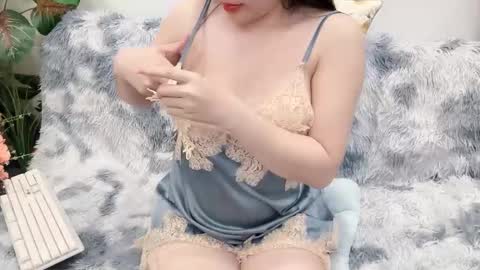 lyly_sweet97 online show from April 23, 2:30 pm