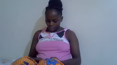 lyn_anna online show from April 5, 8:33 am