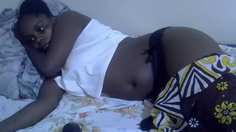 lyn_anna online show from April 18, 1:48 pm