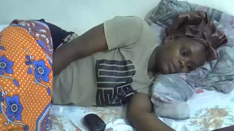 lyn_anna online show from June 1, 6:09 pm