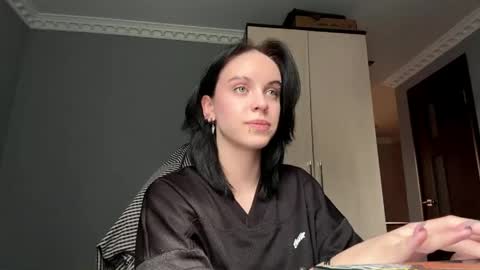 Eva online show from May 17, 10:11 am