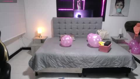 lynn_turner_ online show from April 19, 12:15 pm