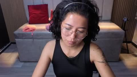 lynn_turner_ online show from May 28, 1:19 pm