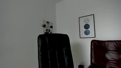 Lyonel online show from May 28, 4:04 pm