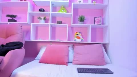 Lysa  online show from March 14, 12:10 pm