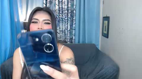 lytatto_lashes online show from June 21, 1:24 pm