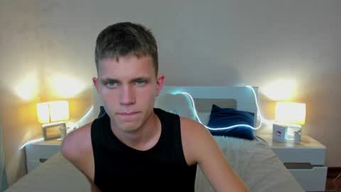 m0neyken_ online show from July 5, 2:40 am
