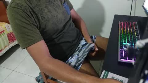 m0ren01995 online show from July 6, 8:33 am
