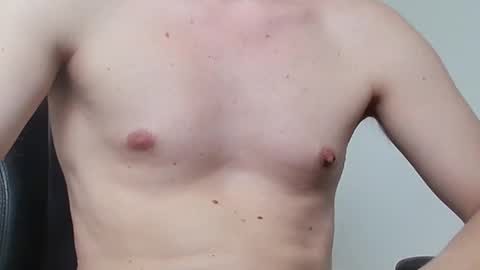 Snapshot of m3n1c chatting on February 11, 10:31 am m3n1c online show from February 11, 10:31 am