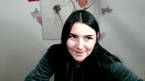 m_i_k_i_ online show from February 25, 10:14 am