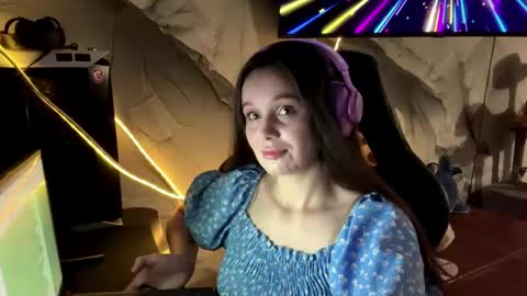 Apolonia online show from May 24, 7:52 pm