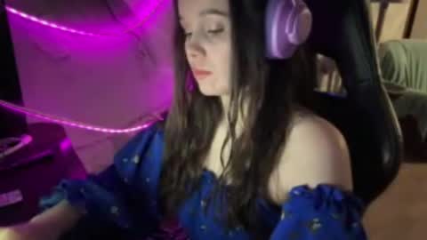 Apolonia online show from May 25, 6:03 pm
