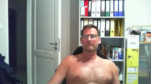 macfly67 online show from May 3, 8:15 pm
