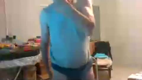Snapshot of machoalex chatting on June 13, 8:45 am MACHOLIVRE online show from June 13, 8:45 am