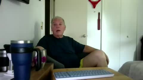 mackdocc001 online show from June 8, 1:22 pm