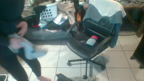 mackdog1369 online show from February 18, 10:03 pm