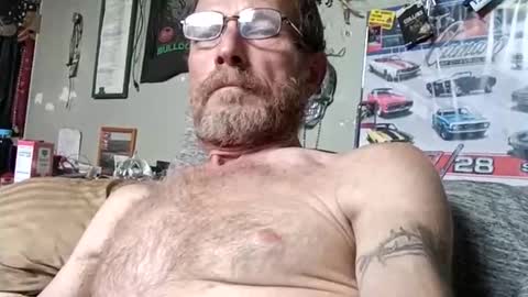 mackdog1369 online show from April 22, 5:36 pm