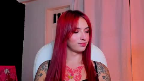 Snapshot of madame_lilith chatting on February 11, 11:21 am madame lilith online show from February 11, 11:21 am