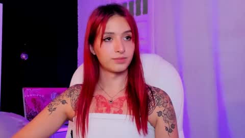 Snapshot of madame_lilith chatting on February 26, 2:25 pm madame lilith online show from February 26, 2:25 pm