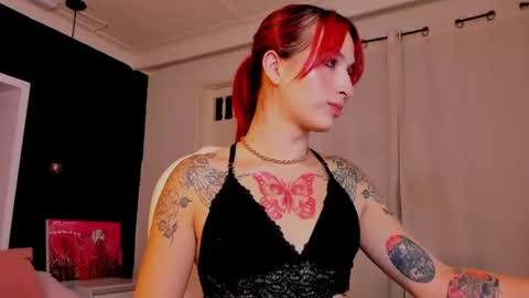 Snapshot of madame_lilith chatting on February 28, 11:25 am madame lilith online show from February 28, 11:25 am