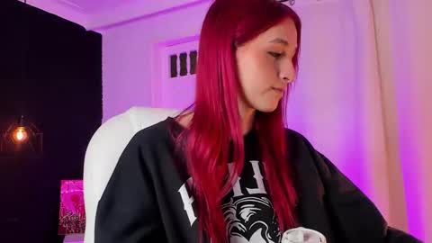 Snapshot of madame_lilith chatting on October 23, 11:42 am madame lilith online show from October 23, 11:42 am