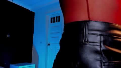 Snapshot of madame_lilith chatting on January 14, 11:16 am madame lilith online show from January 14, 11:16 am