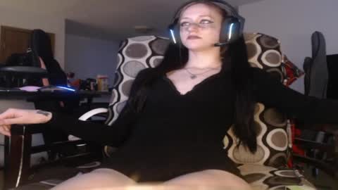 Madame Bubs online show from April 4, 10:18 pm