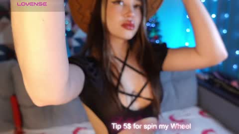 Maddi online show from December 14, 9:56 pm