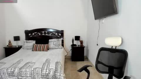 Maddie  online show from February 11, 2:00 pm