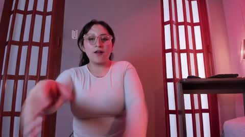 Madie online show from May 26, 1:07 pm