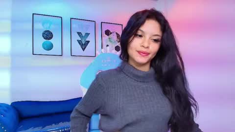 Snapshot of maddie_t18 chatting on June 6, 11:53 pm maddie_t18 online show from June 6, 11:53 pm