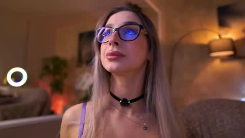 Maddie online show from April 12, 6:35 pm