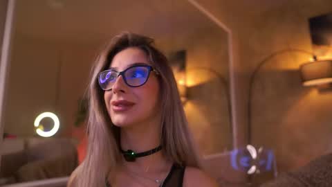 Maddie online show from April 18, 6:45 pm