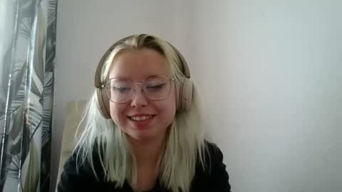 Maddie online show from August 9, 9:25 am