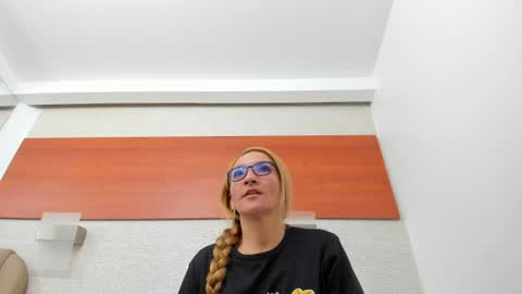 Snapshot of maddy_cartter chatting on June 19, 10:41 am maddy cartter online show from June 19, 10:41 am