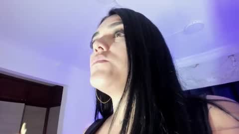 Snapshot of maddysexx_ chatting on June 30, 11:33 am Maddy online show from June 30, 11:33 am