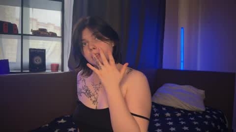 Snapshot of maddyvibe chatting on April 1, 1:41 pm Maddy online show from April 1, 1:41 pm