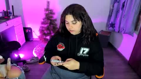 madelaine_taylor online show from February 18, 1:23 am