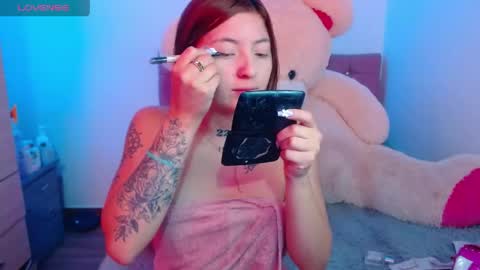 Snapshot of madelen_2 chatting on June 2, 9:17 pm madelen_2 online show from June 2, 9:17 pm