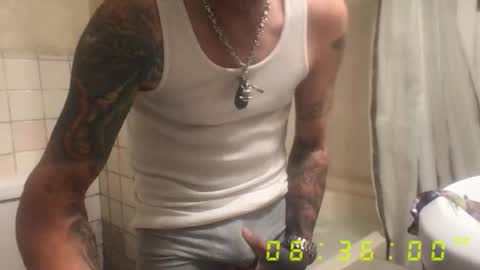 madeyoulook818 online show from March 2, 2:36 am