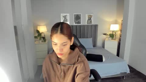 Madie  online show from October 19, 11:22 am