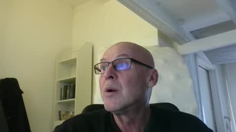 madio1187940 online show from December 3, 1:31 pm