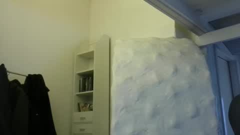 madio1187940 online show from December 16, 7:35 am