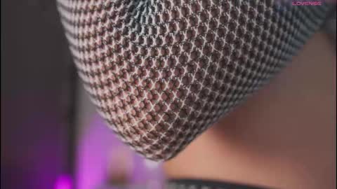 Valentina   1030   530  -  online show from November 7, 4:12 am