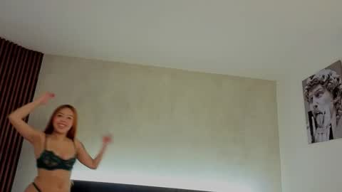 Snapshot of madison_little chatting on March 2, 2:02 pm Melissa 700 1400 -5 online show from March 2, 2:02 pm