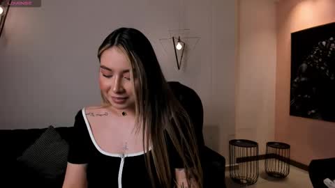 Maddi Collins online show from March 21, 12:10 pm