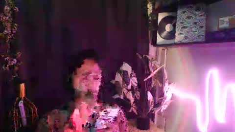 Snapshot of madisonwill_ chatting on March 23, 9:13 am MADISONWILL online show from March 23, 9:13 am