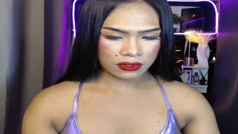 Snapshot of madisonwill_ chatting on April 9, 9:15 am MADISONWILL online show from April 9, 9:15 am