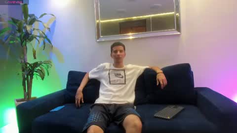 Snapshot of mael_beischel chatting on August 9, 11:48 am Mael Beischel online show from August 9, 11:48 am
