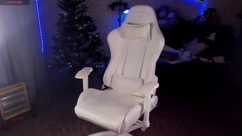 Maevee online show from January 15, 11:00 am